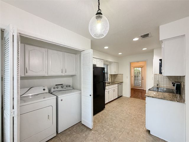 17490 Meandering Way 1102, Dallas, TX 75252