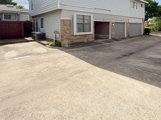 17490 Meandering Way 1102, Dallas, TX 75252