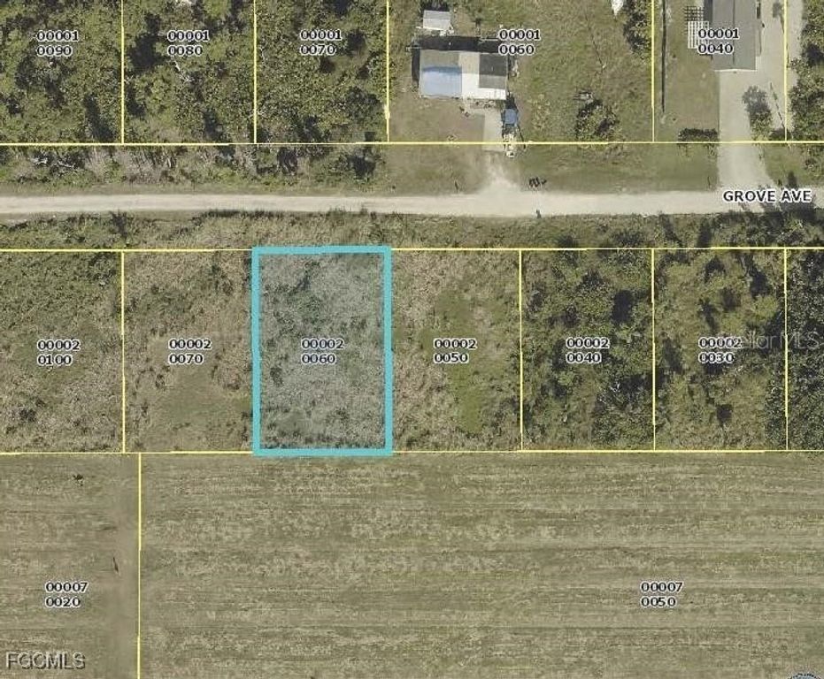 6111 Grove AVE, Bokeelia, FL 33922