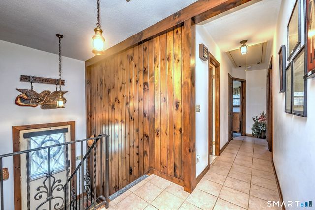 55 East Rutland Road, Milford, CT 06461