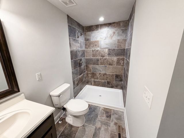108 Lemont Ln, Tullahoma, TN 37388