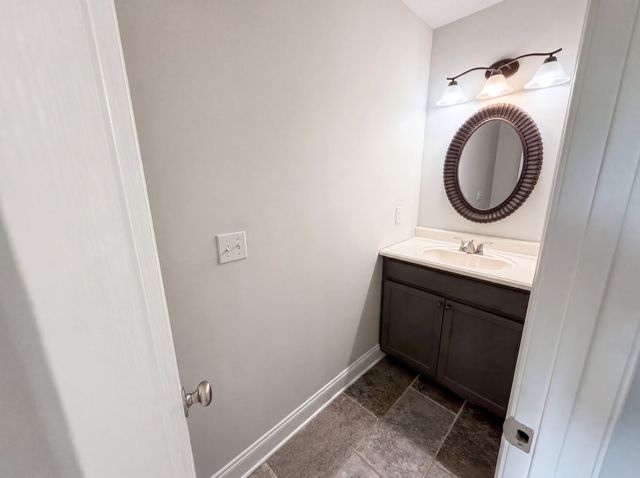 108 Lemont Ln, Tullahoma, TN 37388