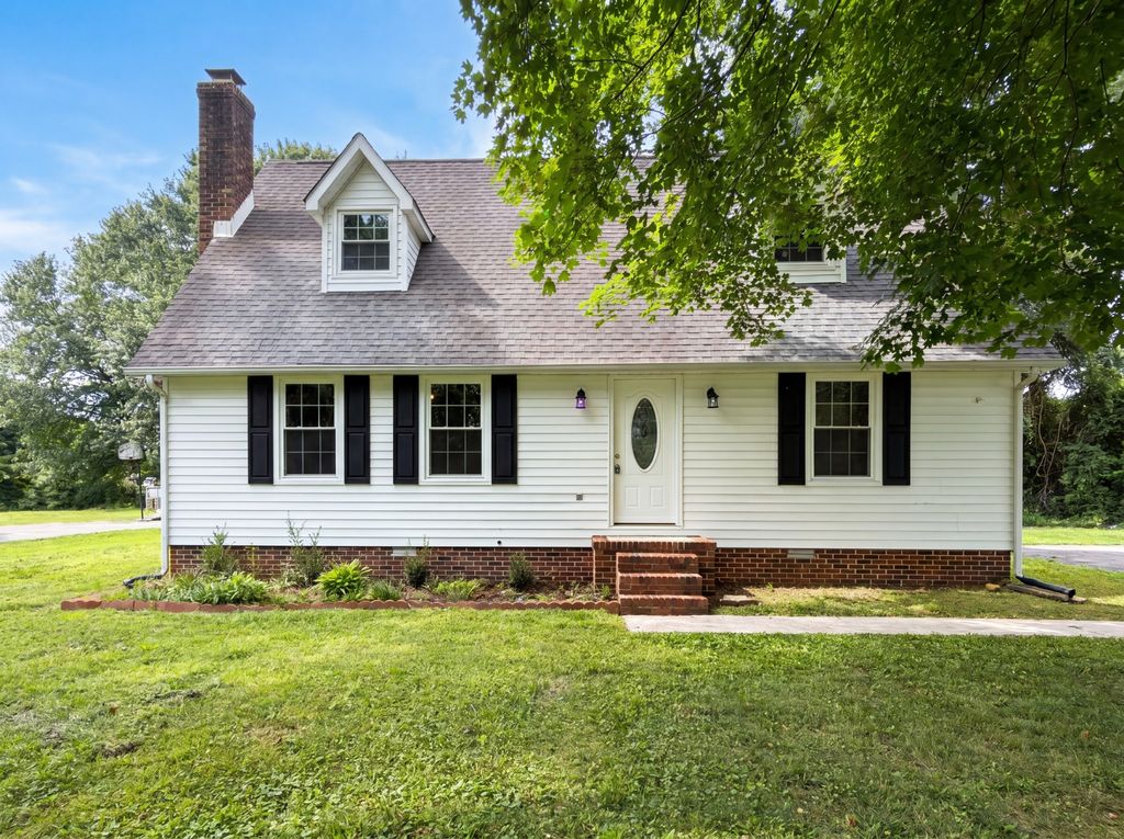 108 Lemont Ln, Tullahoma, TN 37388
