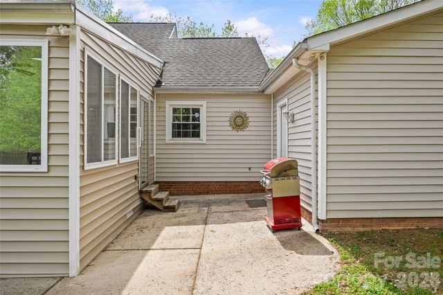 430 Bass Lane, Charlotte, NC 28270