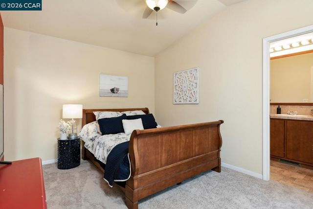 60 Hampton, Martinez, CA 94553