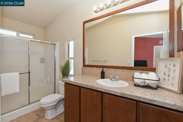 60 Hampton, Martinez, CA 94553