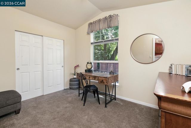 60 Hampton, Martinez, CA 94553