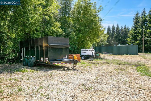 60 Hampton, Martinez, CA 94553