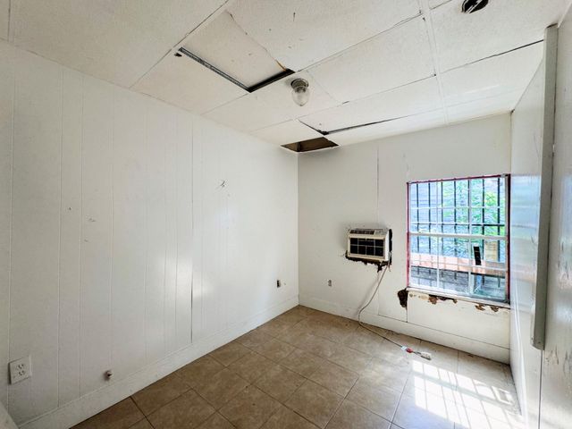 2705 Beatty Street, Houston, TX 77023