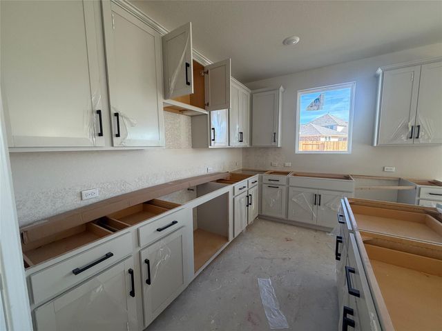 1824 Fannie RD, Georgetown, TX 78633