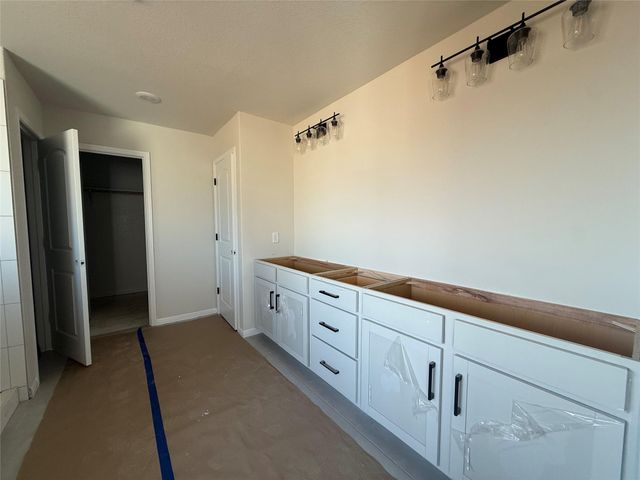 1824 Fannie RD, Georgetown, TX 78633