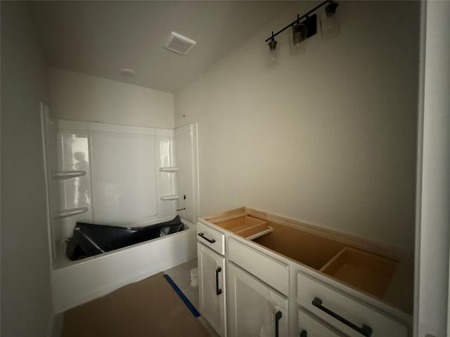 1824 Fannie RD, Georgetown, TX 78633