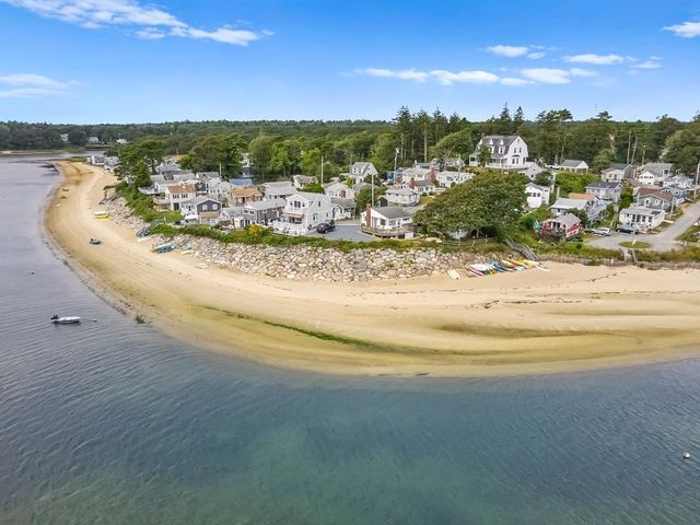 13 Hideaway Village G, Bourne, MA 02532