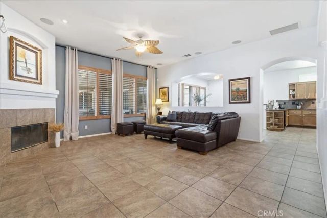 23841 Piedras, Lake Mathews, CA 92570
