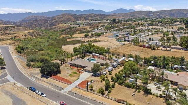 23841 Piedras, Lake Mathews, CA 92570