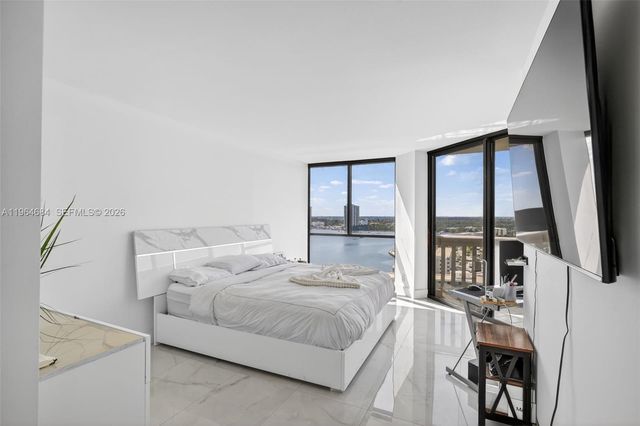 1000 Island Blvd-renovated 1710 1710, Aventura, FL 33160
