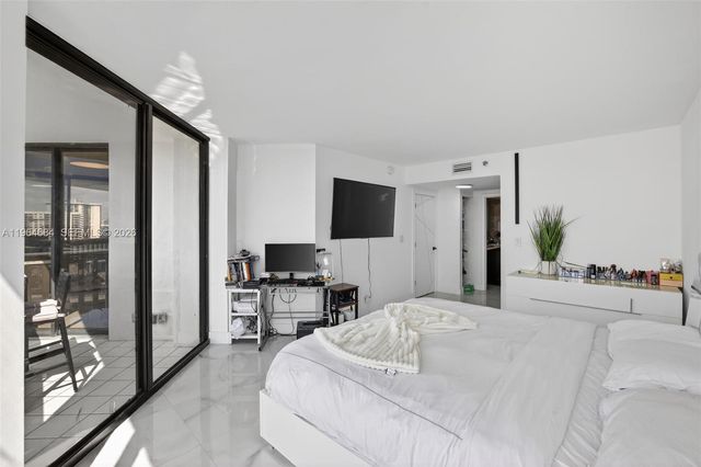 1000 Island Blvd-renovated 1710 1710, Aventura, FL 33160