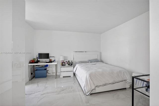 1000 Island Blvd-renovated 1710 1710, Aventura, FL 33160