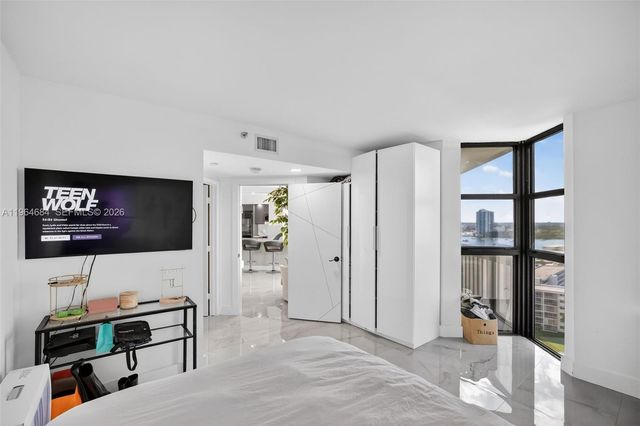 1000 Island Blvd-renovated 1710 1710, Aventura, FL 33160