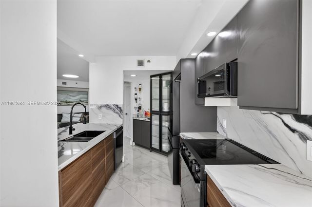 1000 Island Blvd-renovated 1710 1710, Aventura, FL 33160