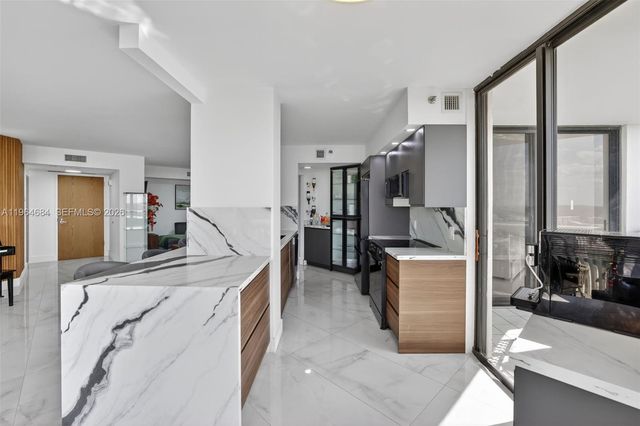 1000 Island Blvd-renovated 1710 1710, Aventura, FL 33160