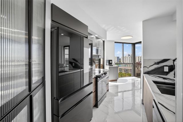1000 Island Blvd-renovated 1710 1710, Aventura, FL 33160