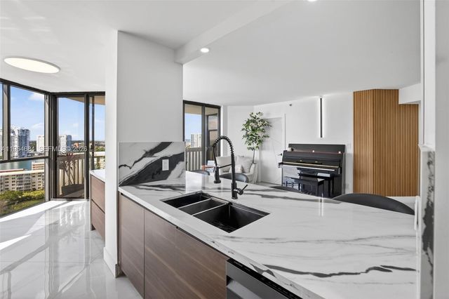 1000 Island Blvd-renovated 1710 1710, Aventura, FL 33160