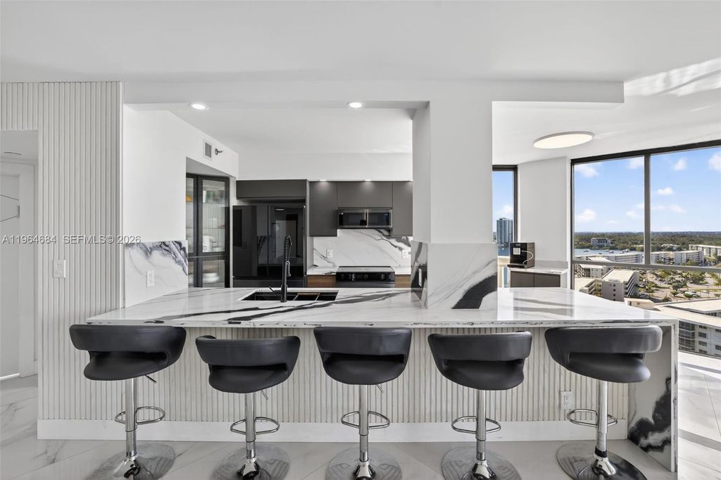 1000 Island Blvd-renovated 1710 1710, Aventura, FL 33160
