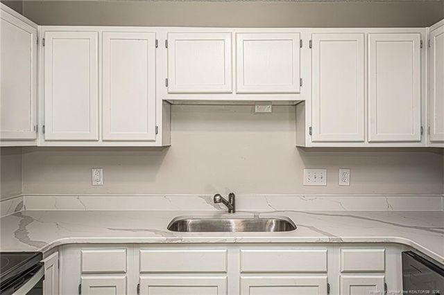 6337 Rhemish Drive, Fayetteville, NC 28304