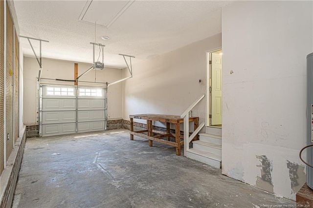 6337 Rhemish Drive, Fayetteville, NC 28304