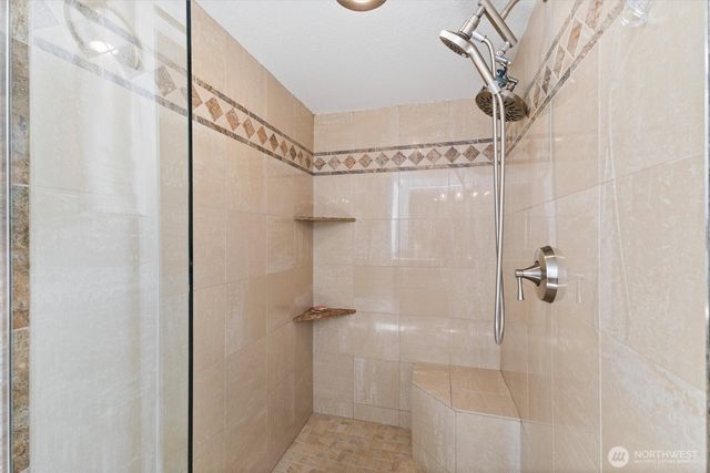 16306 Valhalla Drive, Bothell, WA 98011