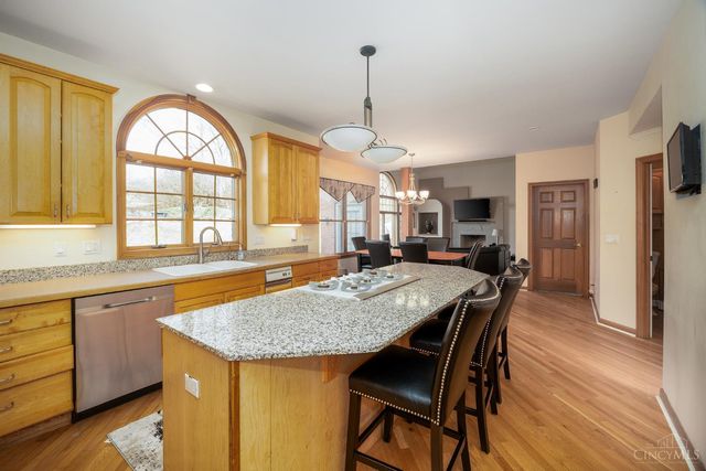 8485 Deer Path, West Chester, OH 45069