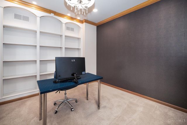 8485 Deer Path, West Chester, OH 45069