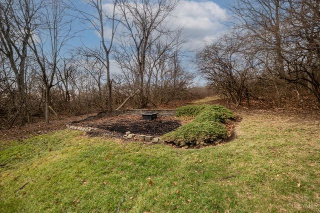 8485 Deer Path, West Chester, OH 45069