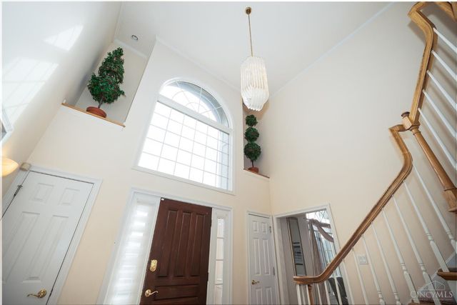 8485 Deer Path, West Chester, OH 45069