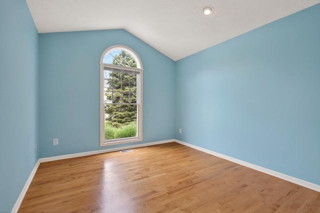 604 N Cygnet Lake Drive, Benton Harbor, MI 49022