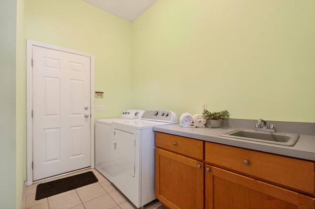 604 N Cygnet Lake Drive, Benton Harbor, MI 49022