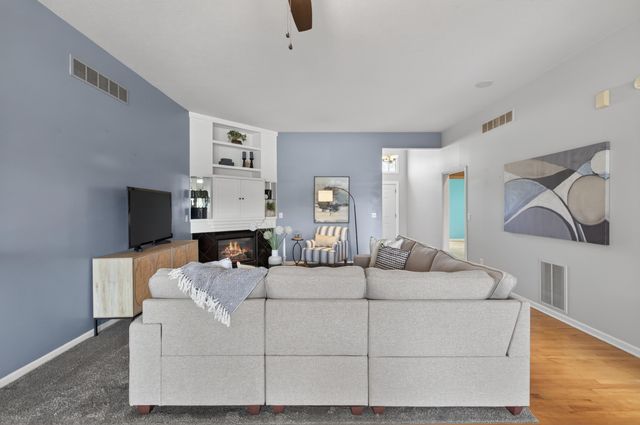 604 N Cygnet Lake Drive, Benton Harbor, MI 49022