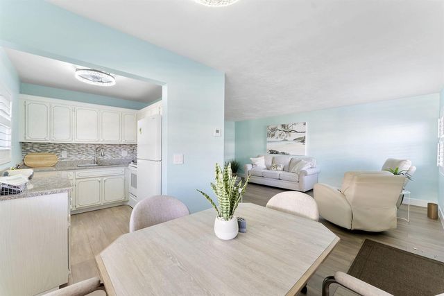 3322 Cynthia Lane 102, Lake Worth Beach, FL 33461