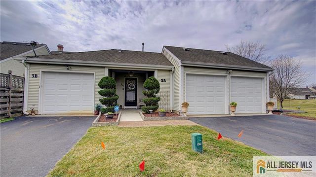 3 Chadwick Lane 3A, Monroe, NJ 08831