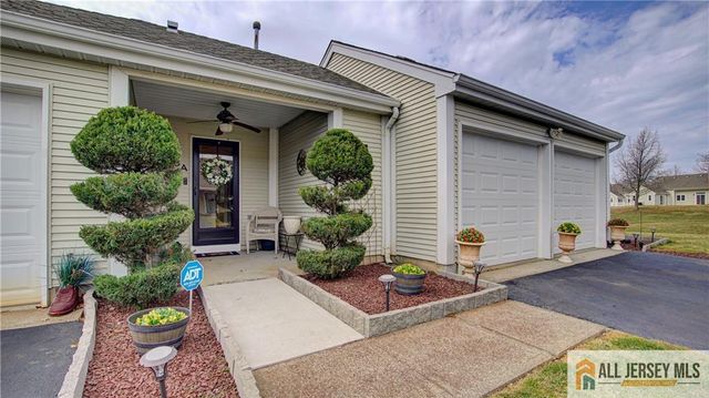 3 Chadwick Lane 3A, Monroe, NJ 08831