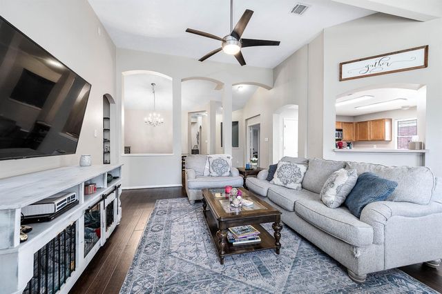 4959 Sentry Woods Lane, Pearland, TX 77584