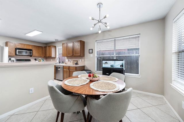 4959 Sentry Woods Lane, Pearland, TX 77584