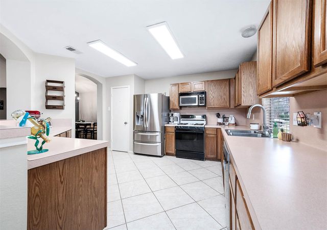 4959 Sentry Woods Lane, Pearland, TX 77584