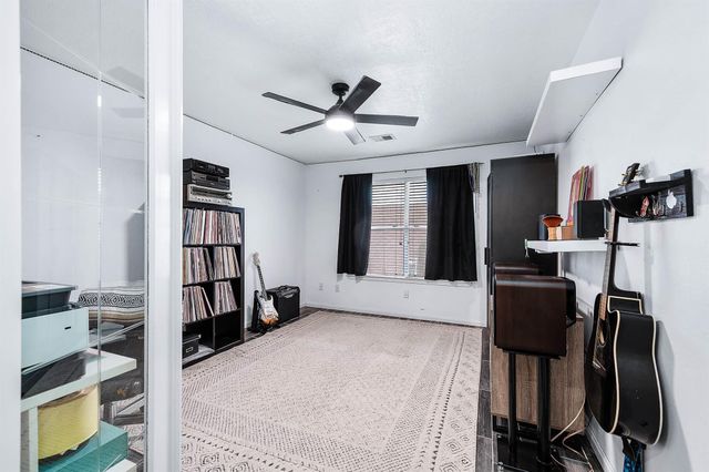 4959 Sentry Woods Lane, Pearland, TX 77584