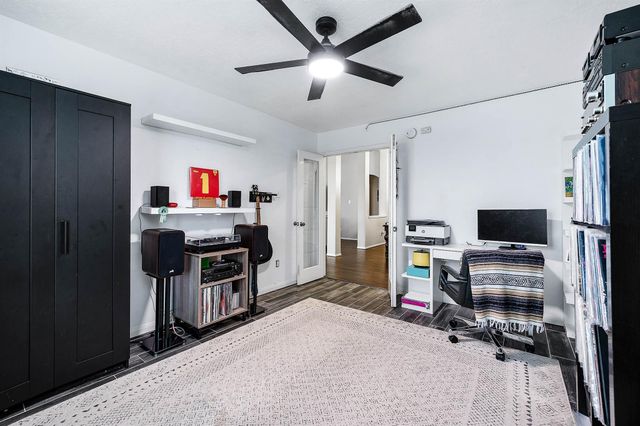 4959 Sentry Woods Lane, Pearland, TX 77584