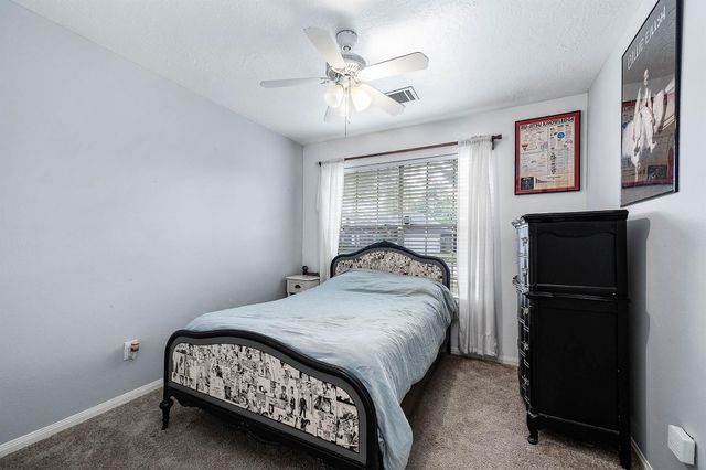 4959 Sentry Woods Lane, Pearland, TX 77584