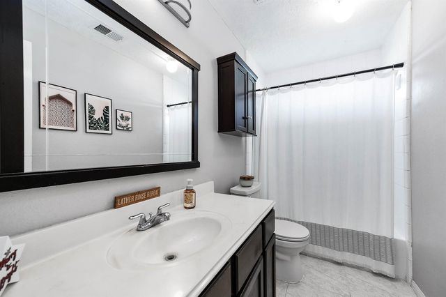 4959 Sentry Woods Lane, Pearland, TX 77584