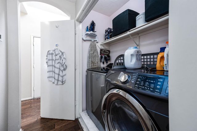 4959 Sentry Woods Lane, Pearland, TX 77584