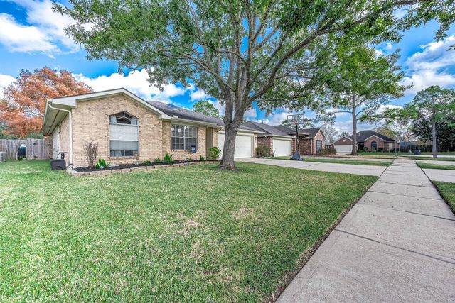 4959 Sentry Woods Lane, Pearland, TX 77584